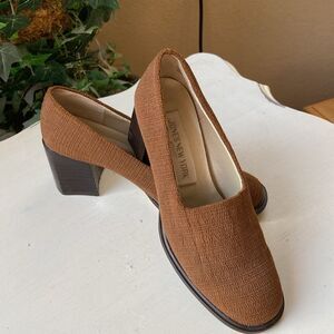 Jones New York Brown Textured Block Heel Pumps